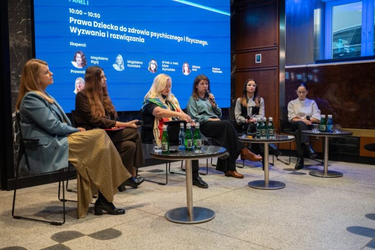W ostatni poniedziałek 17 listopada, mieliśmy ogromną przyjemność uczestniczyć w kongresie „Z sensem o zdrowiu 2025” w Warszawie, podczas którego rozmawiano m.in. o prawach dziecka do zdrowia, wyzw… – Image 6