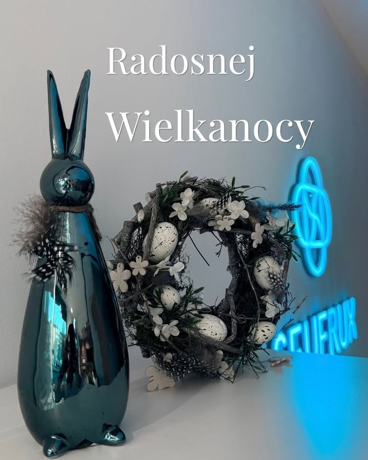 Niech ten czas 🌿
przypomina, jak ważne jest
słuchać siebie nawzajem
- i próbować rozumieć więcej niż same słowa.  Radosnej Wielkanocy 🐣