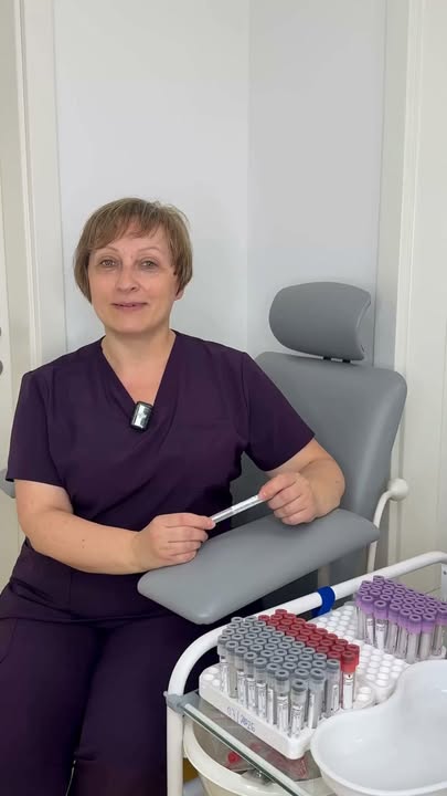 Co, jeśli podejrzenie grzybicy stop i paznokci można zweryfikować w zaledwie kilkanaście minut, bez wielotygodniowego oczekiwania na wynik? 🤔 Zobaczcie, jak działa nasz nowy test 🎥👣 – Image